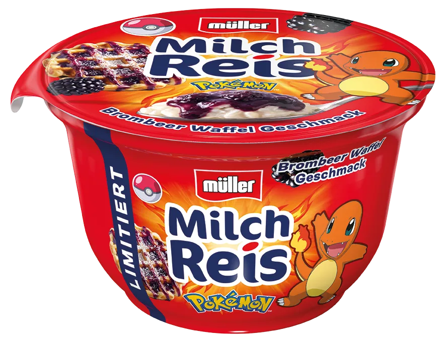 Der Müller Milch Reis mit Brombeer Waffel-Geschmack ist limitiert und zeigt Charmander auf der Verpackung.